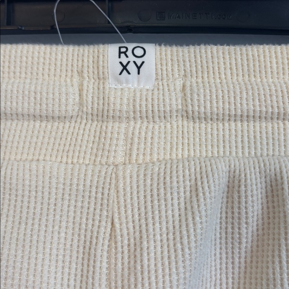 Roxy Cream Waffle Knit Shorts with Brown Floral Side Print - Picture 4 of 7